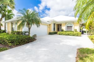 8517 E Garden Oaks Circle Palm Beach Gardens, FL 33410 Sold 05/05/23