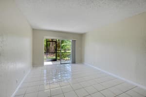 450 NW 20th St, Boca Raton, FL 33431, Sold 05/09/23