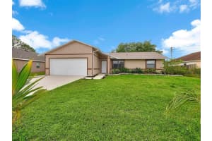 1245 Sw Fox Court