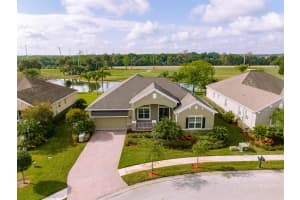 7537 S Village Square, Vero Beach, Fl 32966 Vero Beach, FL 32966 Sold 04/17/23