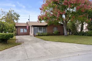 210 Kent Avenue, Orlando, FL 32805 - MLS#R10878387