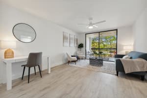 955 Egret Circle 206 Delray Beach, FL 33444 Sold 07/06/23