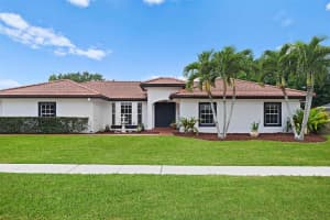 2945  Bolton Court Court Wellington, FL 33414 Sold 05/10/23