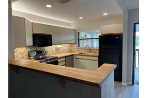 1200 SE Parkview Place   F-8, Stuart, FL 34994 Sold 06/20/23