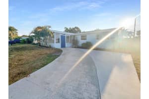 736 Hibiscus Dr, Royal Palm Beach, FL 33411, Sold 05/15/23