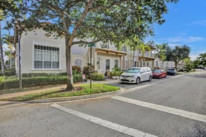 613 Nw 25th Avenue   613 Boynton Beach, FL 33426 Sold 05/01/23
