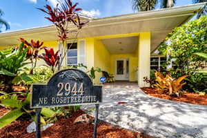 2944 Ne Rosetree Drive Jensen Beach, FL 34957 Sold 06/28/23