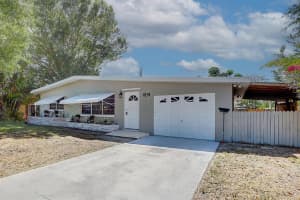404 Poplar Avenue Port Saint Lucie, FL 34952 Sold 06/05/23