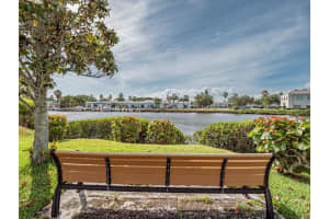 2800  Indian River Boulevard   H-10, Vero Beach, FL 32960 Sold 08/29/23
