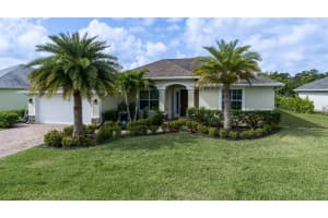 376 Sw Vista Lake Drive Port Saint Lucie, FL 34953 Sold 06/13/23