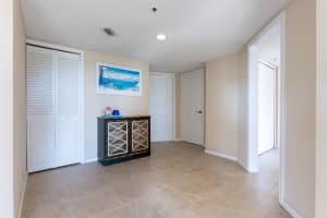 700  Uno Lago Drive   305, Juno Beach, FL 33408 Sold 10/20/23