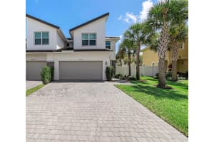4340 Lago Dr, Lighthouse Point, FL 33064, Sold 05/18/23