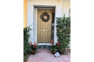 2661  Ravella Lane Palm Beach Gardens, FL 33410 Sold 06/07/23