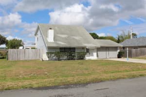 175  8th Court, Vero Beach, FL 32962 Sold 06/09/23