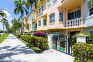 2542 Gardens Parkway, Palm Beach Gardens, FL 33410 Sold 04/04/24