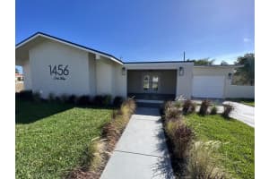 1456  Cross Way, West Palm Beach, FL 33401 Sold 06/21/23