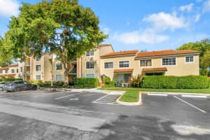 107  Yacht Club Way   207, Hypoluxo, FL 33462 Sold 12/11/23