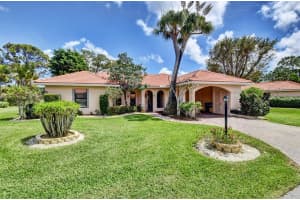 4 Fairway Drive, Boynton Beach, FL 33436 Sold 10/31/23