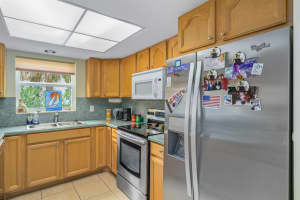 2950 SE Ocean Boulevard   33-3, Stuart, FL 34996 Sold 11/14/23
