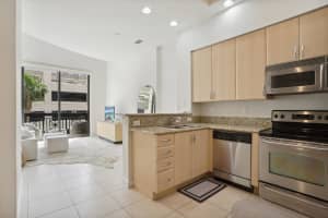 MLS# R10880966, West Palm Beach, Florida 33401