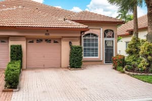 1021  Via Jardin, Riviera Beach, FL 33418 Sold 05/19/23