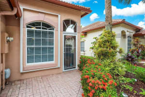 1021  Via Jardin, Riviera Beach, FL 33418 Sold 05/19/23