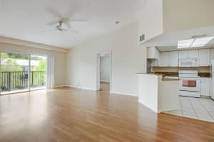 800  Crestwood Court Court  S 817, Royal Palm Beach, FL 33411 Sold 06/05/23
