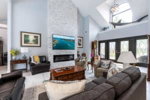 2707  Biarritz Drive, West Palm Beach, FL 33410 Sold 11/09/23