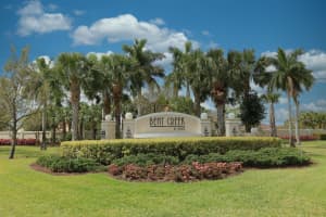 927  Bent Creek Drive, Fort Pierce, FL 34947 Sold 07/21/23