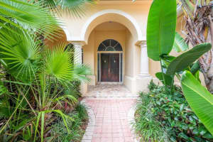 125 N River Drive  W, Jupiter, FL 33458 Sold 05/25/23