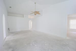 512 Sw Deer Run Port Saint Lucie, FL 34953 Sold 05/26/23