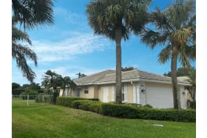 4240  Royal Oak Drive, Palm Beach Gardens, FL 33410 Sold 10/23/23