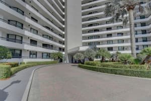 8800 S Ocean Drive   504 Hutchinson Island, FL 34957 Sold 05/11/23