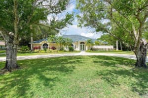 8281  Man O War Road, Palm Beach Gardens, FL 33418 Sold 08/07/23