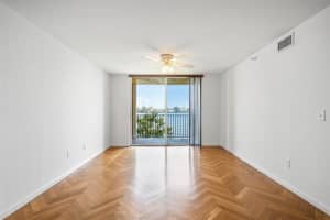 180 Yacht Club Way, Hypoluxo, FL 33462, Sold 05/16/23