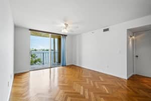 180 Yacht Club Way, Hypoluxo, FL 33462, Sold 05/16/23