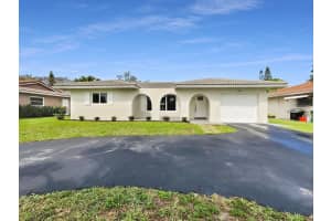 8105 Nw 106 Avenue Tamarac, FL 33321 Sold 06/12/23