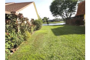 281  Springdale Circle, Palm Springs, FL 33461 Sold 06/23/23