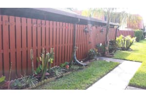 281  Springdale Circle, Palm Springs, FL 33461 Sold 06/23/23