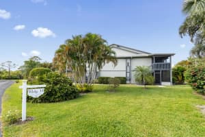 8195 SE Croft Circle   H7, Hobe Sound, FL 33455 Sold 07/07/23