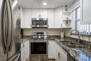 890 N Federal Highway   402, Lantana, FL 33462 Sold 10/30/23