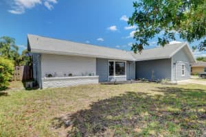 385 La Mancha Avenue Royal Palm Beach, FL 33411 Sold 06/08/23
