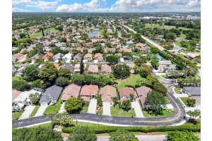 2727 S Clearbrook Circle Delray Beach, FL 33445 Sold 06/22/23