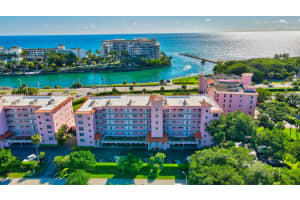 1040 Banyan Rd, Boca Raton, FL 33432, Sold 05/30/23
