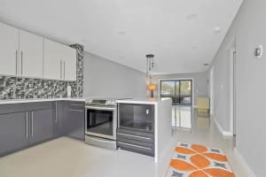 200 Berkley Road 106 Hollywood, FL 33024 Sold 07/13/23