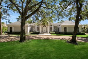 8069 SE Golfhouse Drive, Hobe Sound, FL 33455 Sold 05/24/23