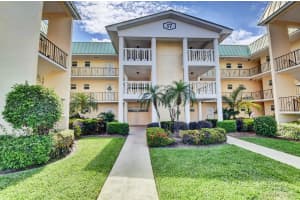 17  Colonial Club Drive   304 Boynton Beach, FL 33435 Sold 06/06/23