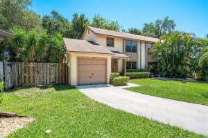 1007  Raintree Lane, Palm Beach Gardens, FL 33410 Sold 07/06/23