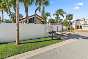 102 Sandpiper Circle W Jupiter, FL 33477 Sold 07/14/23