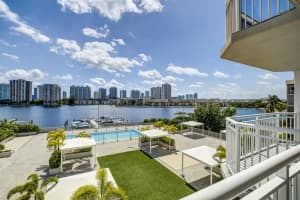 18041  Biscayne Boulevard   404-4, Aventura, FL 33160 Sold 05/26/23